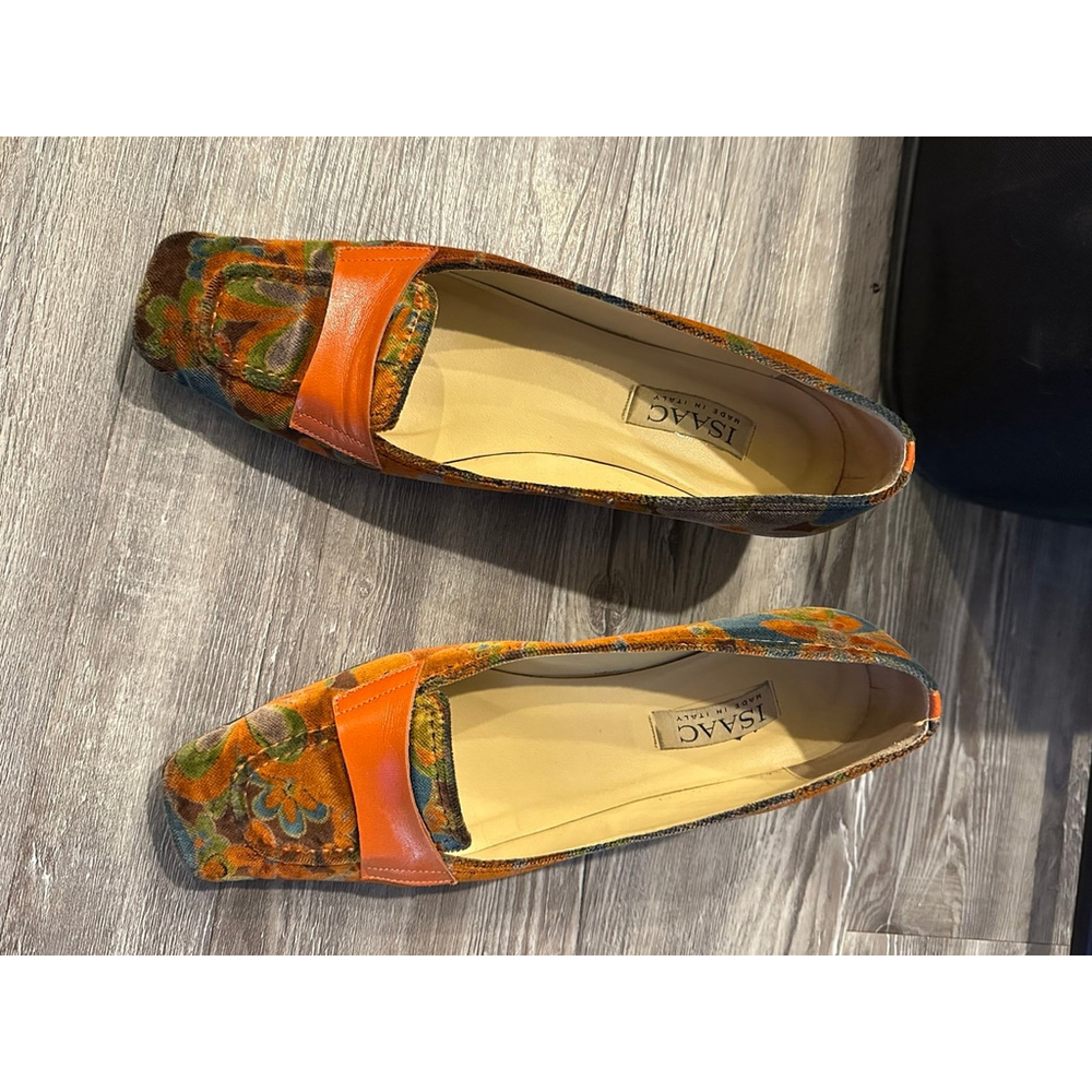 Issac Made in Italy Sidney SOF Orange 8.5 M Fabric Floral 70’s Vibe Heeled Loafe